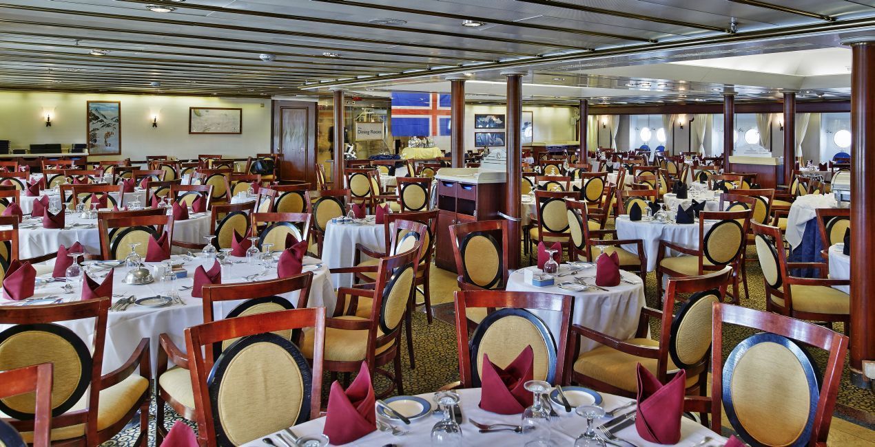 CRUCEROS DE EXPLORACION OCEAN DIAMOND ISLANDIA CRUCEROS ICELAND CRUISES OCEAN DIAMOND EXPEDITION CRUISES POLAR CRUISES ARTIC CRUISES ISLANDIA CRUCEROS BARCO PEQUEÑO ISLAND TOURS CRUISES ICELAND